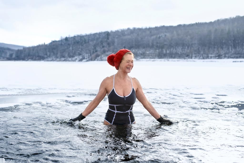 A Temperature Guide to Safe Cold Water Swimming 